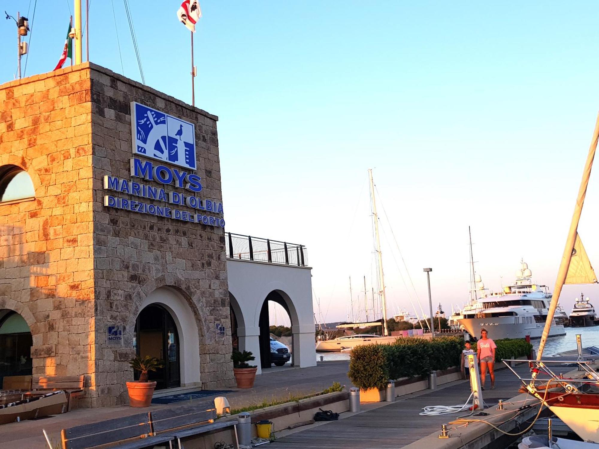 Marina Of Olbia Apartment Exterior foto